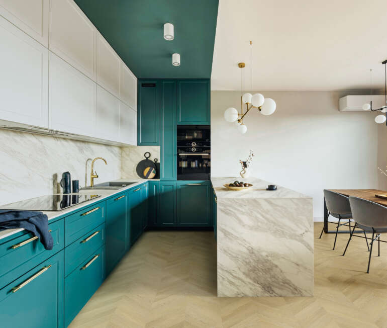 Modularidade inteligente: desbloqueie o potencial criativo dos pisos vinílicos!